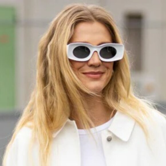 Loewe Paula's Ibiza Women Sunglasses White Silver Mirror Rectangle LW40033I 21C - Picture 12 of 15